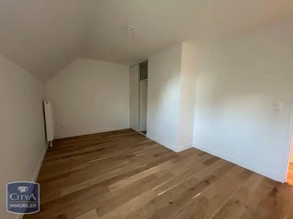 Appartement à louer 4 pièces 90.5m²