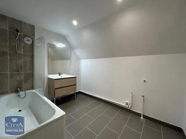 Appartement à louer 4 pièces 90.5m²