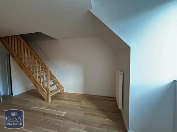 Appartement à louer 4 pièces 90.5m²