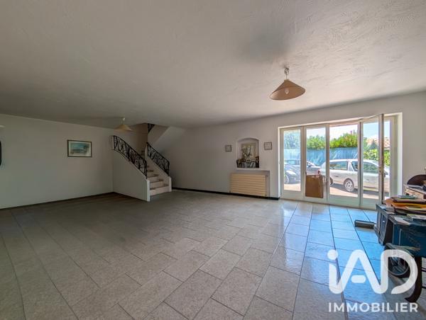 Maison à vendre 8 pièces 258 m² Cagnes-sur-Mer