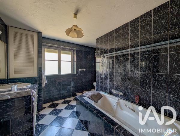 Maison à vendre 8 pièces 258 m² Cagnes-sur-Mer