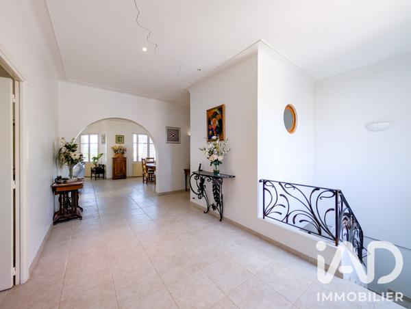 Maison à vendre 8 pièces 258 m² Cagnes-sur-Mer