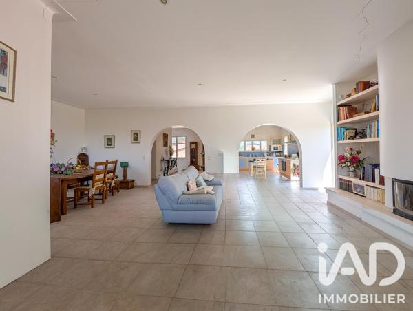 Maison à vendre 8 pièces 258 m² Cagnes-sur-Mer