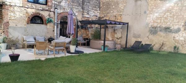 Maison à VILLENEUVE-L'ARCHEVEQUE, 89190 - 6 pièces 400m²