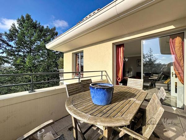 DUPLEX AVEC TERRASSES 5 PIECES CROIX ROUSSE PLATEAU CHAZIERE