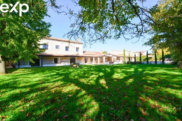 Exceptionnel proche de Bordeaux-Demeure familiale rénovée avec Piscine et Parc