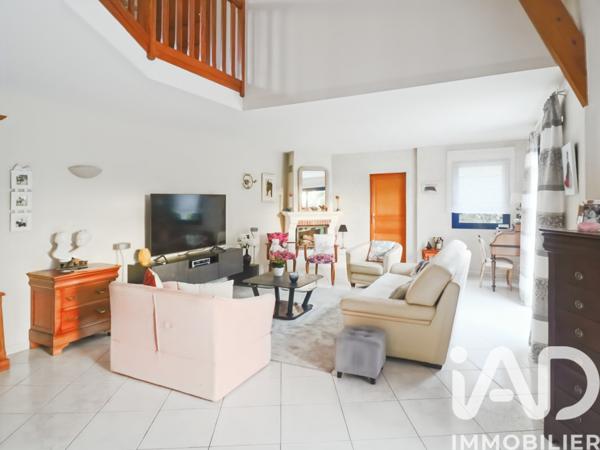 Maison à vendre 7 pièces 220 m² Saint-Lyphard