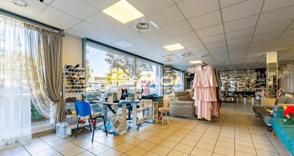 À vendre Local commercial 267.52 m² - Strasbourg 67200