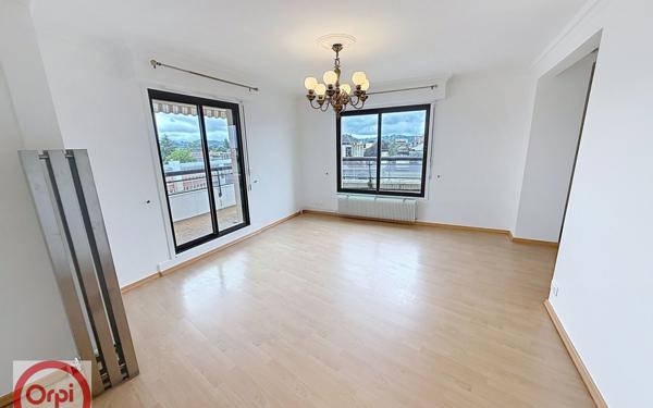 Appartement à louer    5 pièces • 117 m2 Pau