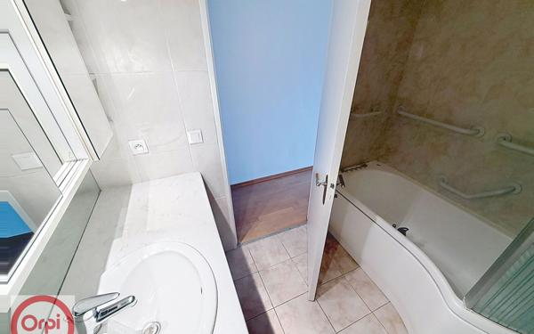 Appartement à louer    5 pièces • 117 m2 Pau