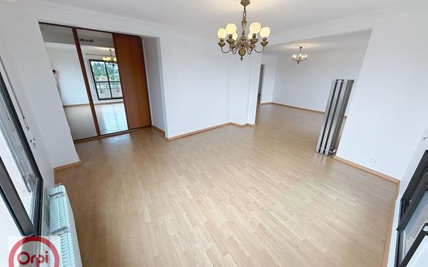 Appartement à louer    5 pièces • 117 m2 Pau
