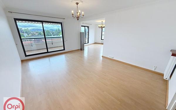 Appartement à louer    5 pièces • 117 m2 Pau