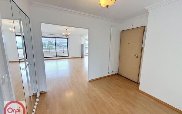 Appartement à louer    5 pièces • 117 m2 Pau