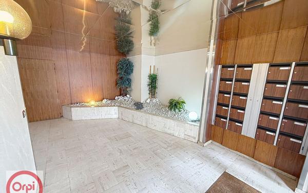 Appartement à louer    5 pièces • 117 m2 Pau