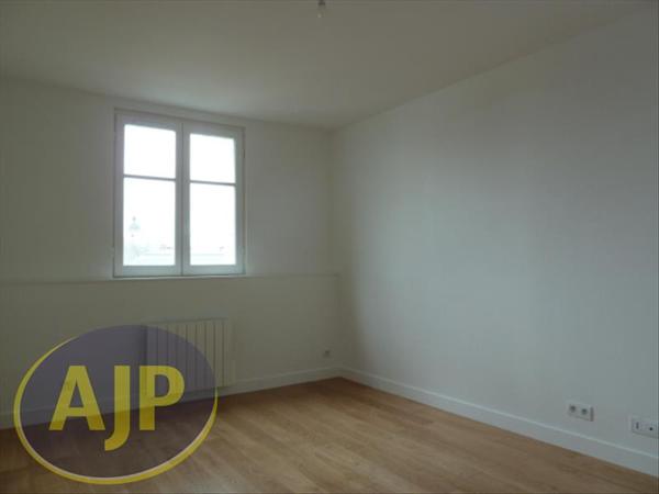 Appartement à louer Rennes : 3 pièces, 43m² avec 2 chambre(s) à 841€ - AJP Immobilier Rennes Nord