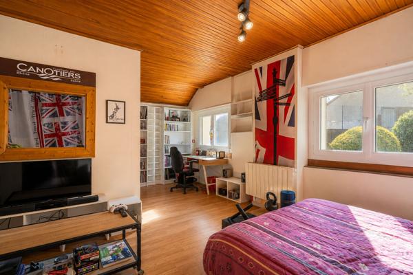 A VENDRE - FRANGY - MAISON DE VILLE T4 - 108 M² - 3 CHAMBRES - GARAGE ET JARDIN