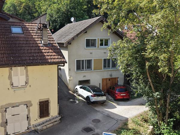 A VENDRE - FRANGY - MAISON DE VILLE T4 - 108 M² - 3 CHAMBRES - GARAGE ET JARDIN