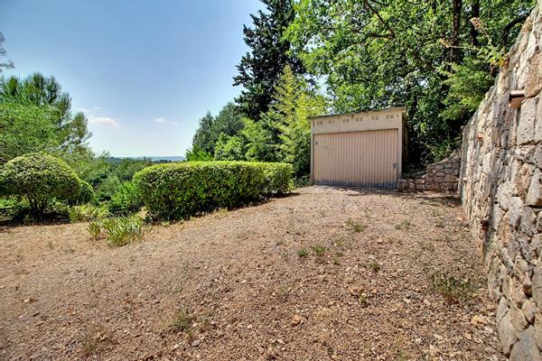 À VENDRE EN EXCLUSIVITÉ - LORGUES - MAISON À FORT POTENTIEL DE 83M²  AVEC UNE VUE DOMINANTE ET TRÈS GRAND GARAGE 65m²