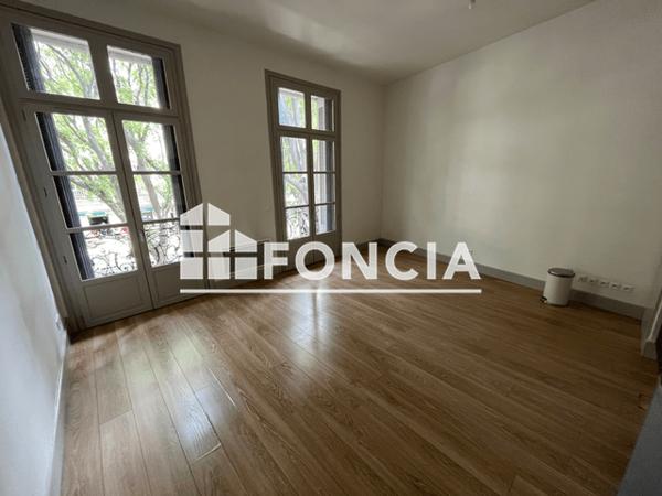 Location Appartement 2 pièces 44.8 m² - RUE DU BATIMENT D'ARGENT Nimes 30000