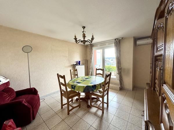 Riedisheim (68400) Riedisheim - 3 pièces - 2 garages fermés