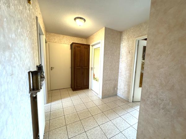 Riedisheim (68400) Riedisheim - 3 pièces - 2 garages fermés