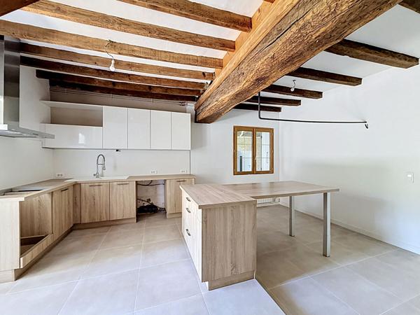 Charmant Appartement Chalamont 116.5 m2, 3 chambres, terrasse