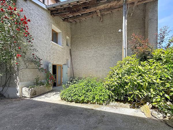 Charmant Appartement Chalamont 116.5 m2, 3 chambres, terrasse