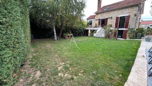 Maison meulière de charme à 5 min de la gare
