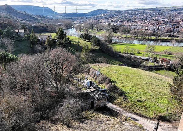 Maison de vigne avec vue exceptionnelle sur le Viaduc de Millau
