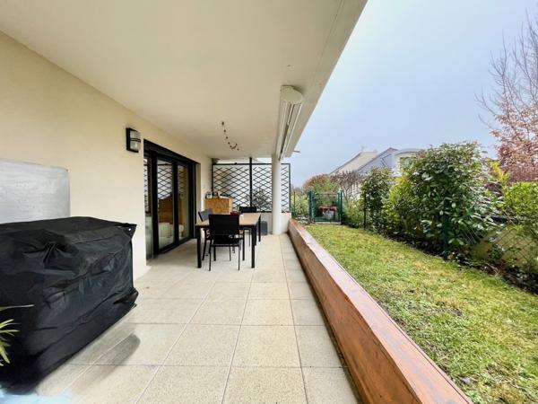 Divonne-les-Bains (01220) Appartement trois chambres dans copropriété de prestige