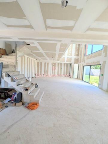 Maison à vendre 5 pièces de 275 m²