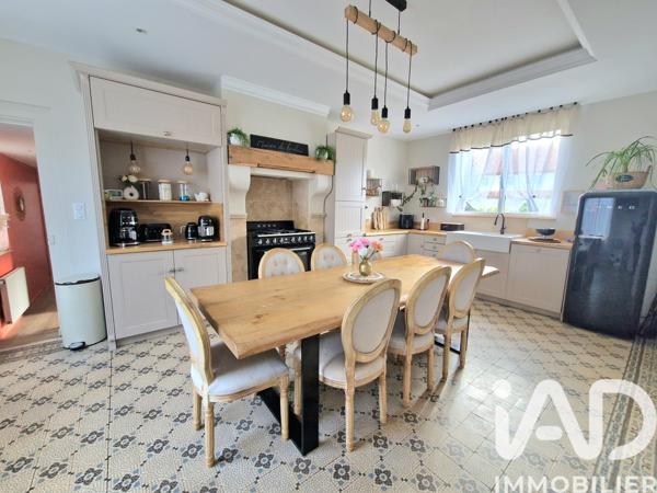 Maison à vendre 10 pièces 267 m² Forges-les-Eaux