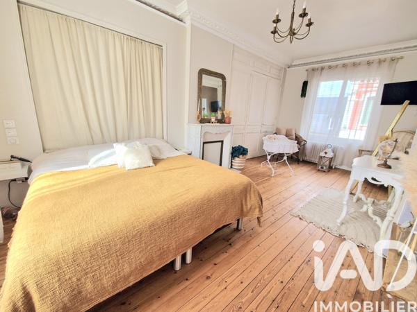 Maison à vendre 10 pièces 267 m² Forges-les-Eaux