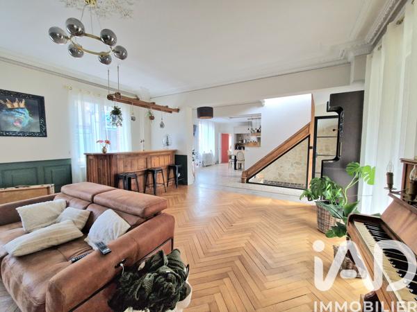 Maison à vendre 10 pièces 267 m² Forges-les-Eaux