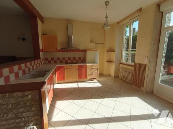 Merci de bien lire l'annonce : la maison a été traitée en 2025 contre la mérule (parties découv...