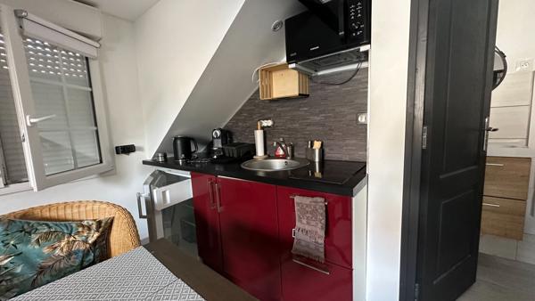 Studio meublé à louer, de 25 m2, situé en centre ville de Compiègne,