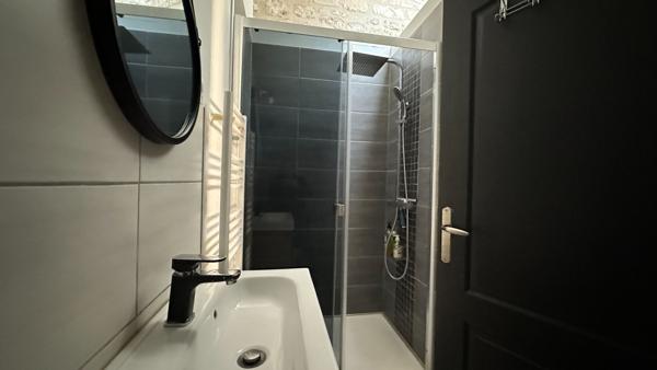 Studio meublé à louer, de 25 m2, situé en centre ville de Compiègne,