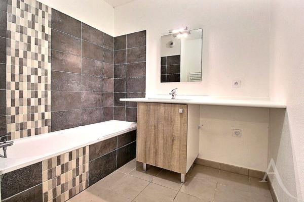 Appartement Cenon 3 pièce(s) 68 m2