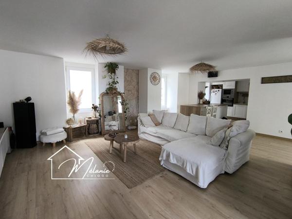 Maison rénovée lumineuse spacieuse offre de beau volume avec 4 chambres et dépendance cours terrasse