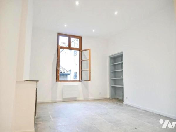 Centre historique - Ecusson, MONTPELLIER, appartement rénové 67 m², 3 pièces, 2 chambres.