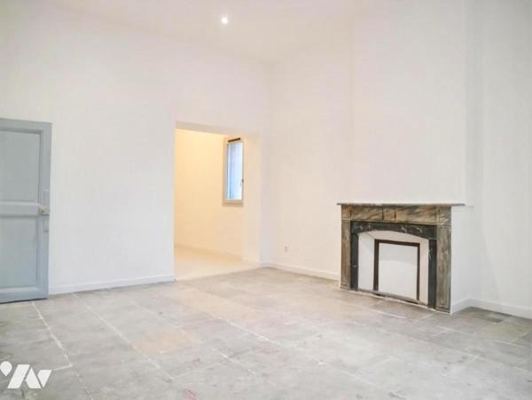 Centre historique - Ecusson, MONTPELLIER, appartement rénové 67 m², 3 pièces, 2 chambres.