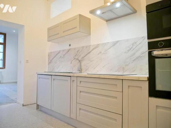 Centre historique - Ecusson, MONTPELLIER, appartement rénové 67 m², 3 pièces, 2 chambres.