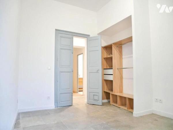 Centre historique - Ecusson, MONTPELLIER, appartement rénové 67 m², 3 pièces, 2 chambres.