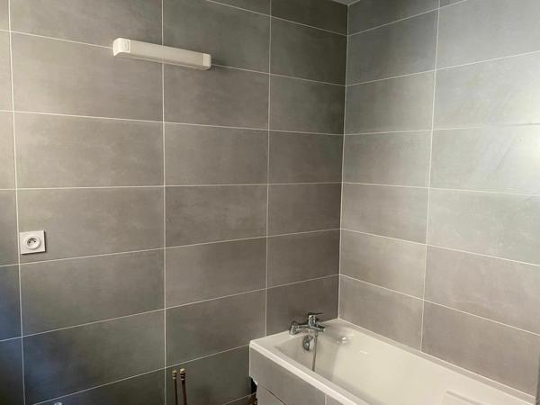 Appartement à louer    4 pièces •  Romans-sur-Isère