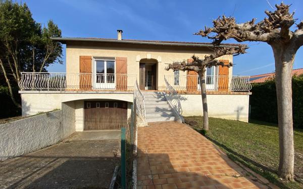Maison à vendre    5 pièces • 228 m2 L'Isle-Jourdain