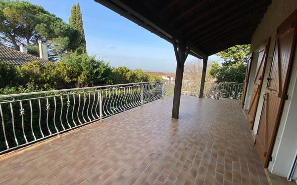 Maison à vendre    5 pièces • 228 m2 L'Isle-Jourdain