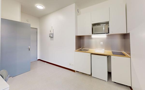 Appartement à louer    3 pièces • 19,77 m2 Salmiech