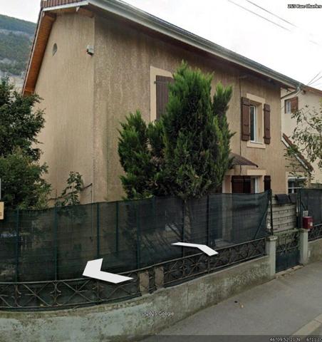 EXCLUSIVITÉ – MAISON À FORT POTENTIEL – ÉTREMBIÈRES, SECTEUR  PAS DE L'ÉCHELLE