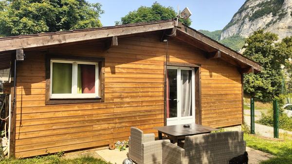 EXCLUSIVITÉ – MAISON À FORT POTENTIEL – ÉTREMBIÈRES, SECTEUR  PAS DE L'ÉCHELLE