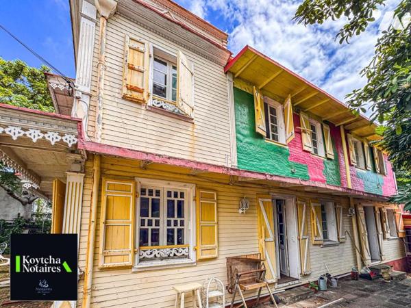 Ensemble immobilier à vendre sur axe principal de Saint-Denis